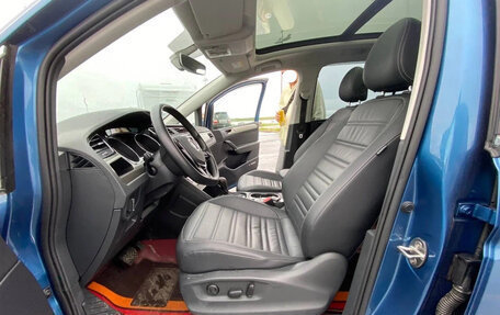 Volkswagen Touran III, 2021 год, 2 230 000 рублей, 7 фотография