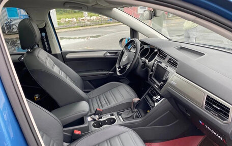 Volkswagen Touran III, 2021 год, 2 230 000 рублей, 9 фотография