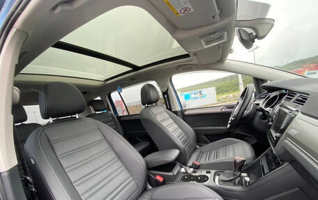 Volkswagen Touran III, 2021 год, 2 230 000 рублей, 12 фотография