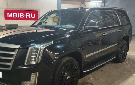 Cadillac Escalade IV, 2019 год, 4 000 000 рублей, 1 фотография