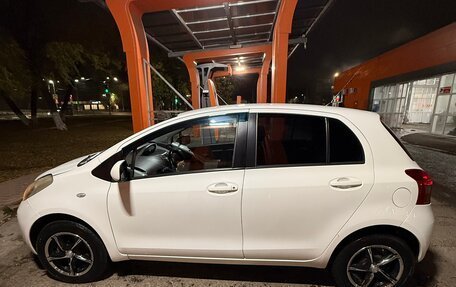 Toyota Yaris III рестайлинг, 2008 год, 530 000 рублей, 5 фотография