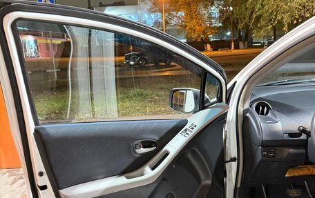 Toyota Yaris III рестайлинг, 2008 год, 530 000 рублей, 10 фотография