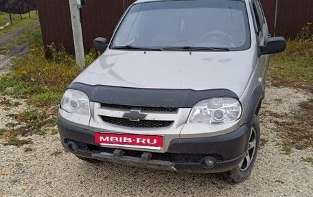 Chevrolet Niva I рестайлинг, 2011 год, 395 000 рублей, 3 фотография