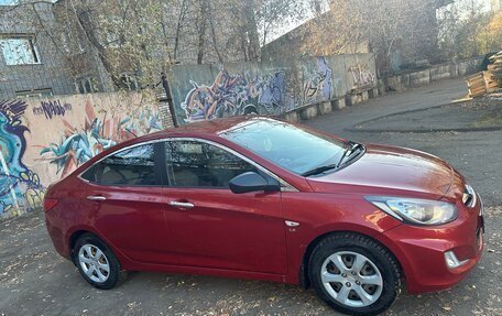 Hyundai Solaris II рестайлинг, 2013 год, 1 070 000 рублей, 6 фотография