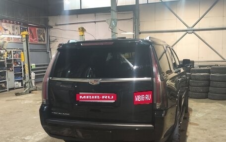 Cadillac Escalade IV, 2019 год, 4 000 000 рублей, 7 фотография