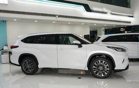 Toyota Highlander, 2025 год, 6 499 000 рублей, 10 фотография