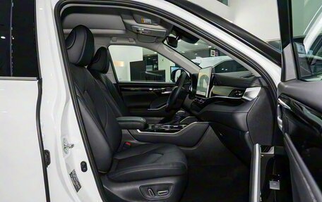 Toyota Highlander, 2025 год, 6 499 000 рублей, 18 фотография