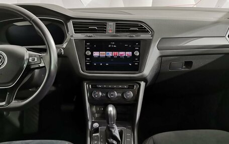 Volkswagen Tiguan II, 2017 год, 2 695 000 рублей, 11 фотография