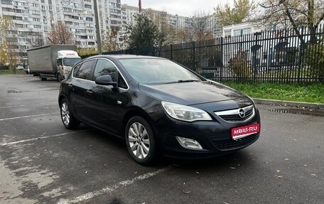 Opel Astra J, 2010 год, 670 000 рублей, 1 фотография