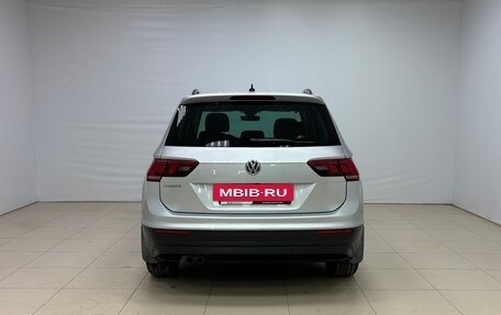 Volkswagen Tiguan II, 2019 год, 2 350 000 рублей, 5 фотография