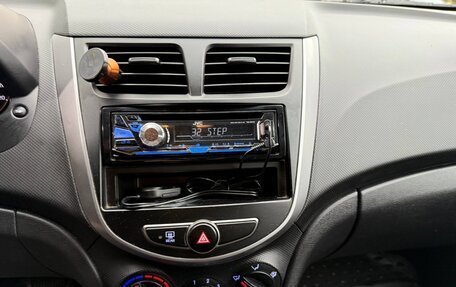 Hyundai Solaris II рестайлинг, 2016 год, 900 000 рублей, 9 фотография