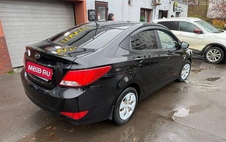 Hyundai Solaris II рестайлинг, 2016 год, 900 000 рублей, 3 фотография