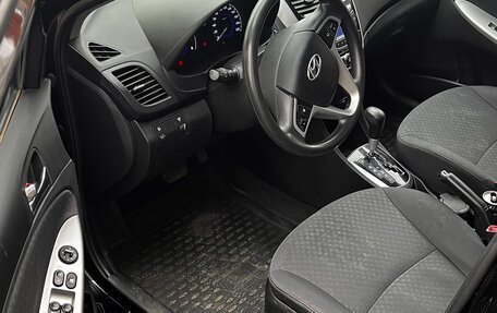 Hyundai Solaris II рестайлинг, 2014 год, 1 100 000 рублей, 3 фотография