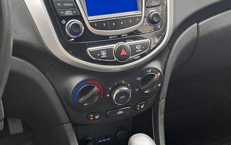 Hyundai Solaris II рестайлинг, 2014 год, 1 100 000 рублей, 4 фотография