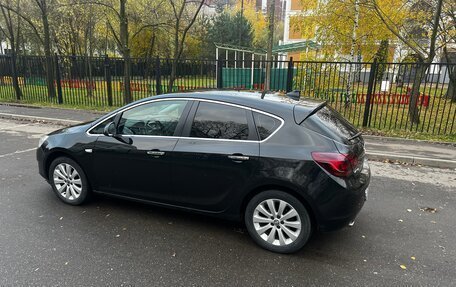 Opel Astra J, 2010 год, 670 000 рублей, 11 фотография