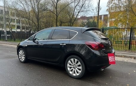 Opel Astra J, 2010 год, 670 000 рублей, 12 фотография