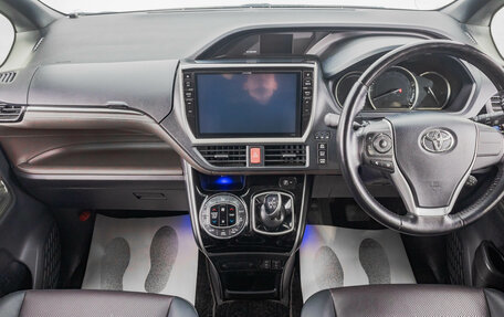 Toyota Esquire I, 2015 год, 2 299 000 рублей, 11 фотография