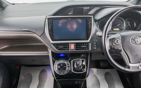 Toyota Esquire I, 2015 год, 2 299 000 рублей, 19 фотография