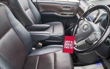 Toyota Esquire I, 2015 год, 2 299 000 рублей, 12 фотография