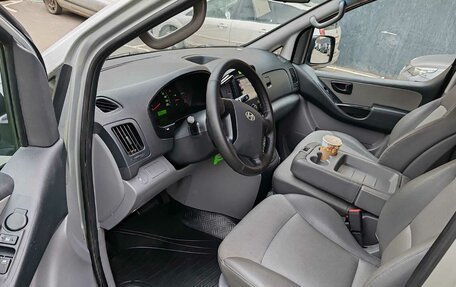 Hyundai Grand Starex Grand Starex I рестайлинг 2, 2009 год, 1 565 000 рублей, 11 фотография