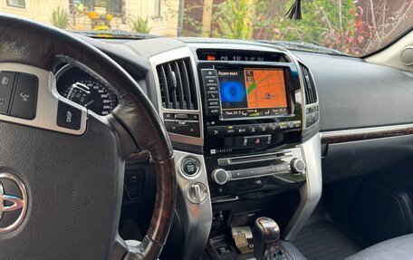 Toyota Land Cruiser 200, 2015 год, 4 300 000 рублей, 7 фотография