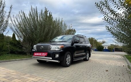 Toyota Land Cruiser 200, 2015 год, 4 300 000 рублей, 2 фотография