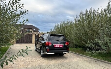 Toyota Land Cruiser 200, 2015 год, 4 300 000 рублей, 3 фотография