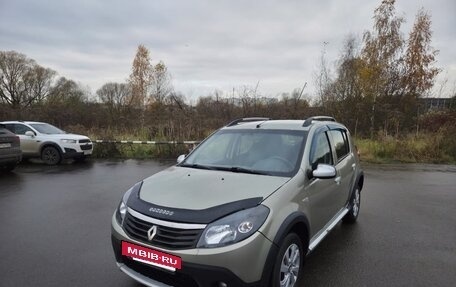 Renault Sandero I, 2013 год, 820 000 рублей, 2 фотография