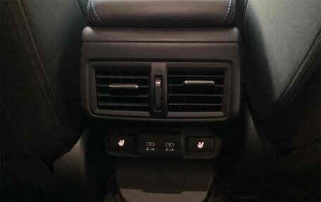 Subaru Levorg, 2022 год, 2 100 000 рублей, 15 фотография