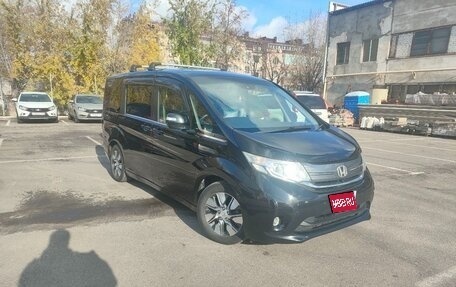 Honda Stepwgn IV, 2017 год, 1 875 000 рублей, 1 фотография