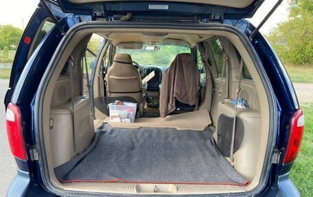 Chrysler Voyager IV, 2001 год, 430 000 рублей, 3 фотография