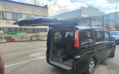 Honda Stepwgn IV, 2017 год, 1 875 000 рублей, 9 фотография