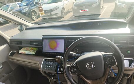 Honda Stepwgn IV, 2017 год, 1 875 000 рублей, 12 фотография