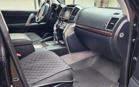 Toyota Land Cruiser 200, 2015 год, 3 950 000 рублей, 6 фотография