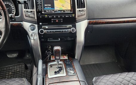 Toyota Land Cruiser 200, 2015 год, 3 950 000 рублей, 4 фотография