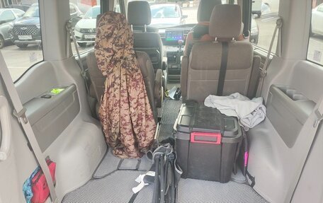 Honda Stepwgn IV, 2017 год, 1 875 000 рублей, 27 фотография