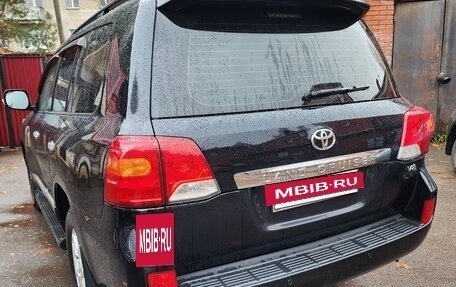 Toyota Land Cruiser 200, 2015 год, 3 950 000 рублей, 2 фотография