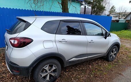 Renault Kaptur I рестайлинг, 2017 год, 1 300 000 рублей, 1 фотография