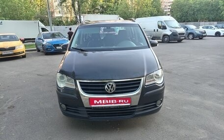 Volkswagen Touran III, 2008 год, 520 000 рублей, 1 фотография