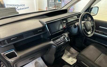 Honda Stepwgn IV, 2017 год, 2 249 900 рублей, 13 фотография