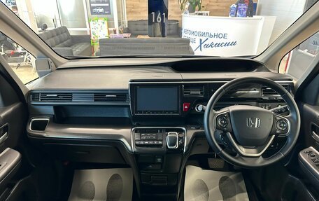 Honda Stepwgn IV, 2017 год, 2 249 900 рублей, 16 фотография