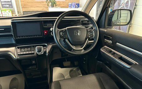 Honda Stepwgn IV, 2017 год, 2 249 900 рублей, 15 фотография