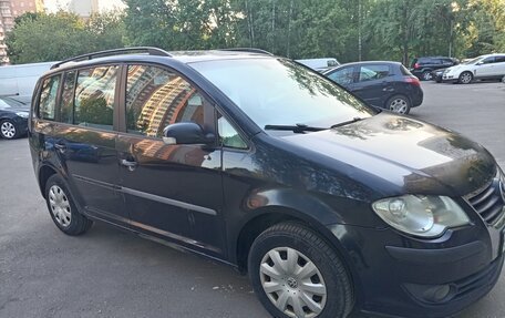 Volkswagen Touran III, 2008 год, 520 000 рублей, 3 фотография