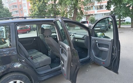 Volkswagen Touran III, 2008 год, 520 000 рублей, 18 фотография