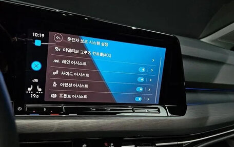 Volkswagen Golf VIII, 2022 год, 2 590 000 рублей, 14 фотография