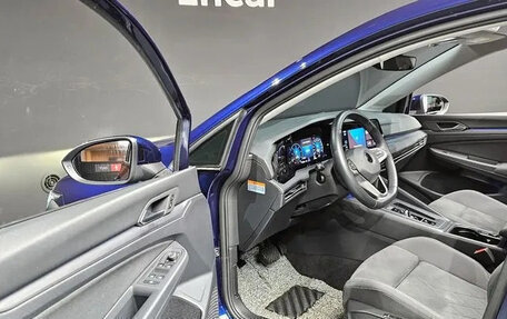 Volkswagen Golf VIII, 2022 год, 2 590 000 рублей, 11 фотография