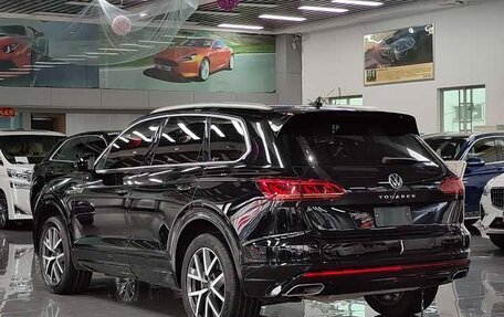 Volkswagen Touareg III, 2022 год, 3 920 000 рублей, 7 фотография