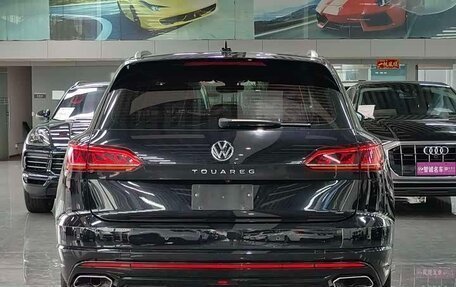 Volkswagen Touareg III, 2022 год, 3 920 000 рублей, 6 фотография