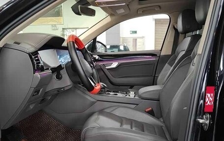 Volkswagen Touareg III, 2022 год, 3 920 000 рублей, 4 фотография