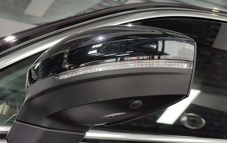 Volkswagen Touareg III, 2022 год, 3 920 000 рублей, 10 фотография